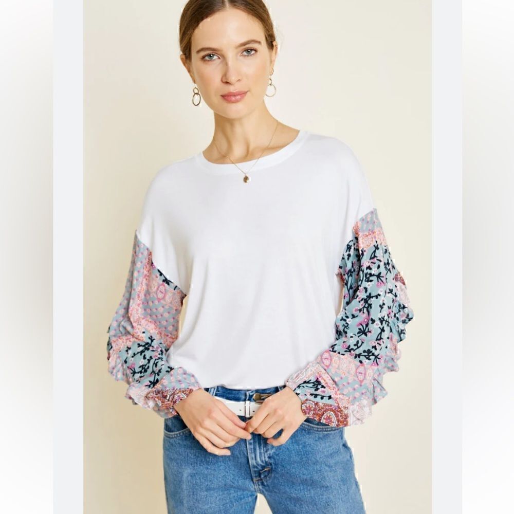 Hayden Women's Ruffle Paisley Print Sleeve Top